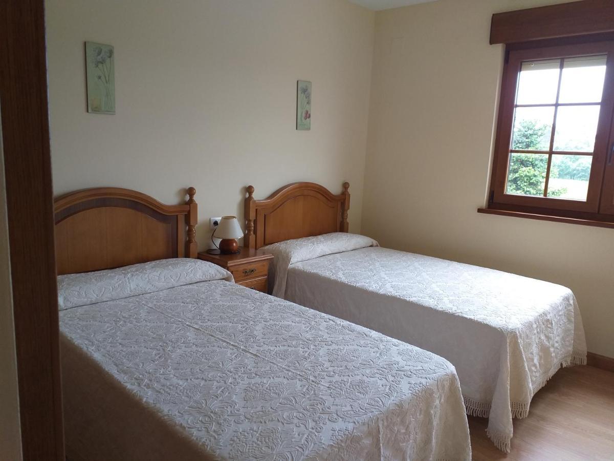 Apartamentos Turisticos La Senra Castropol Luaran gambar